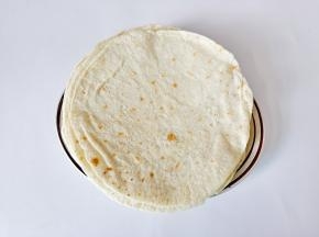 春饼今天买的是现成的。