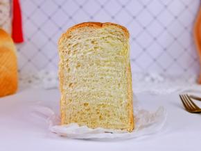 切开一个吐司很赞。