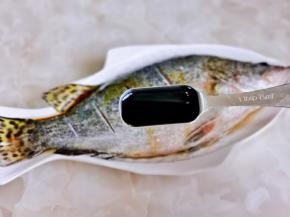 加入轻盐原汁酱油。