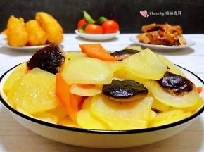 水果和肉肉是每餐不能缺少滴哦
