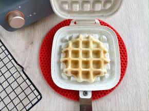 烤好啦！用同样的方法把剩余的芋泥华夫饼都烤好。