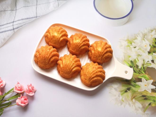 酸奶玛德琳蛋糕