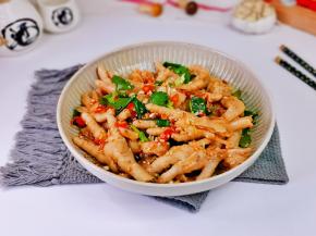 香辣拌凤爪。
