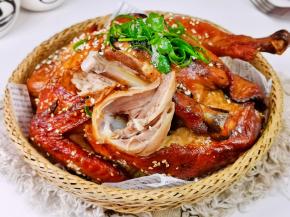 本想拉个鸡腿下来，结果直接脱骨啦！