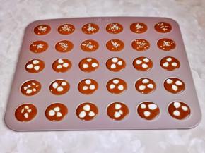 再撒上杏仁片，白芝麻。