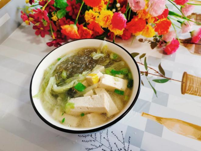 白菜豆腐粉丝汤