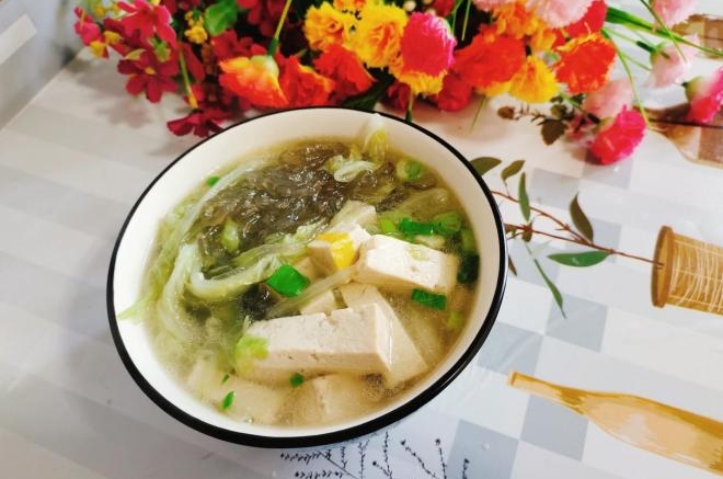 白菜豆腐粉丝汤
