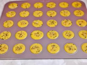 再撒上瓜子仁。