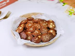 取出晾凉装盘。