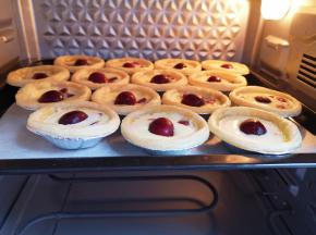 继续送入烤箱烤10分钟。 