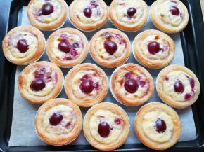 车厘子蛋挞出炉啦！ 