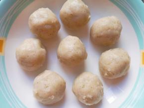 分成20份搓成团备用。