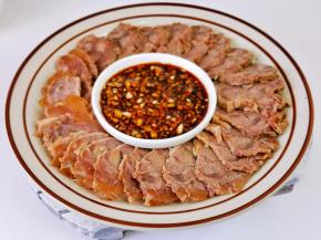 牛肉这样做，一盘不够吃。