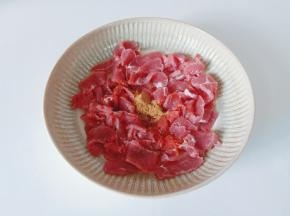 加少许的十三香。