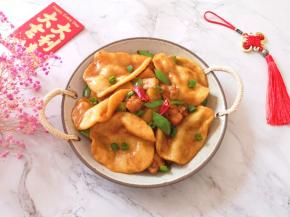 鸡肉土豆酥烂，味道好极了！