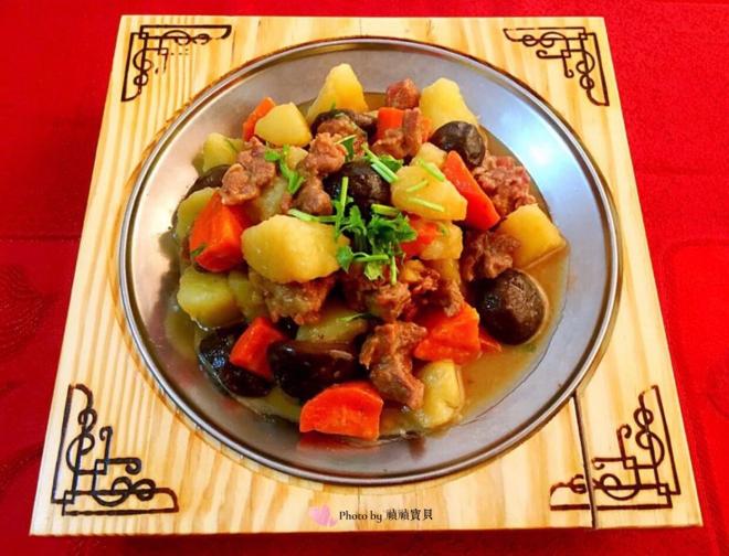 红烧羊肉炖时蔬