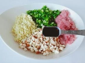 加上生抽一勺。