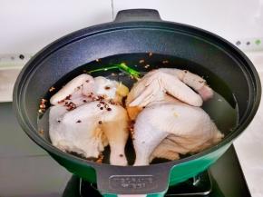 按个人口味加入盐。