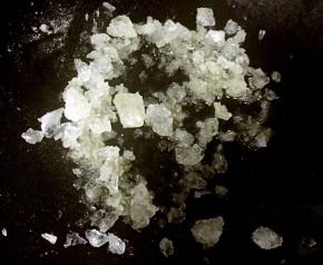 放入糖也可以添加一点点水中小火慢熬