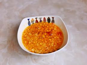 淋上一勺热油。