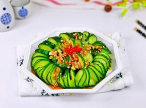 这样蓑衣黄瓜就做好啦！