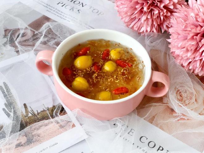 锥栗桃胶雪燕羹，软糯清甜，越喝越美哦