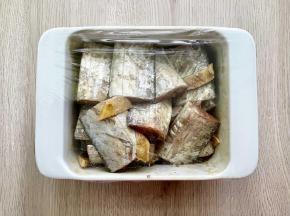 盖好保鲜膜，放入冰箱冷藏30分钟。