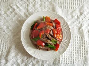 装盘出锅。鲜嫩，好看又好吃。