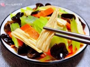 腐竹入口香香滴感觉比肉还好吃