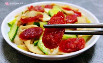 腊肠入口香浓腊肠独有的的香味让人唇齿留香回味无穷