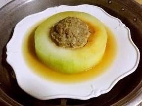 冬瓜肉丸蒸好准备出锅