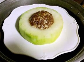 放入蒸锅蒸制15分钟即可