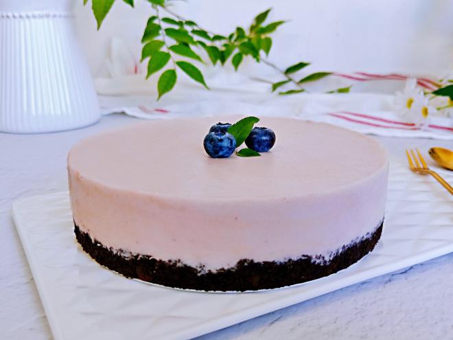 蓝莓酸奶慕斯蛋糕