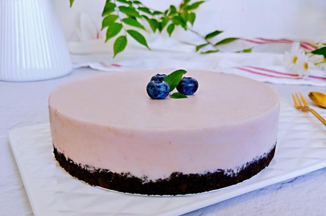蓝莓酸奶慕斯蛋糕