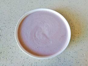 奶昔与酸奶混合拌均匀就可以。