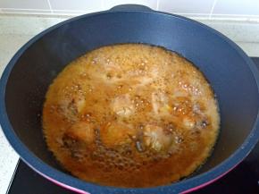 加适量的开水开中火煮一会。