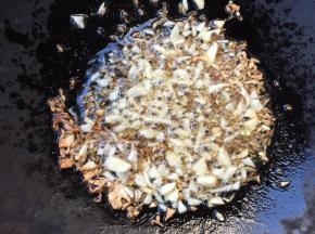 放入孜然粒爆香味道好极了