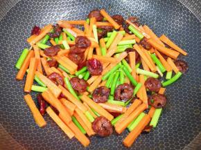 翻炒均匀即可。