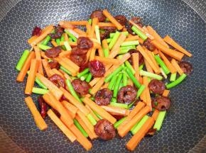 翻炒均匀即可。