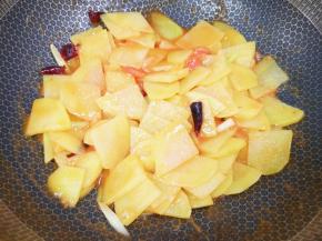 翻炒均匀即可。