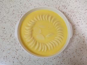 这样蒸出来的鸡蛋更滑嫩。 