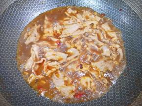 中火煮2分钟关火。