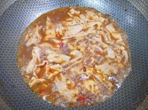 中火煮2分钟关火。