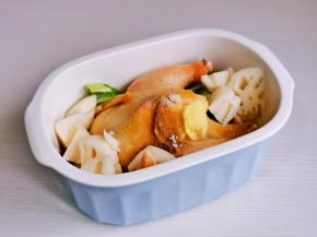 加入切好的莲藕。