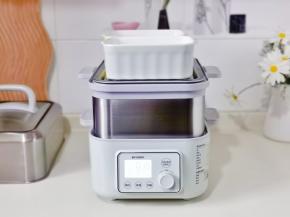 蒸锅加水放上蒸屉。