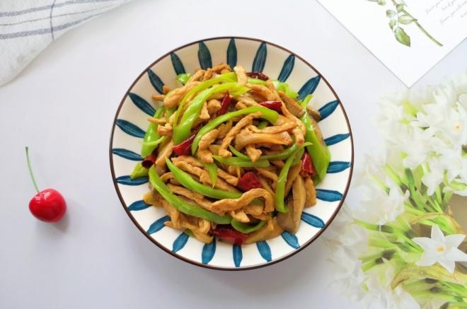 青椒肉丝炒蘑菇