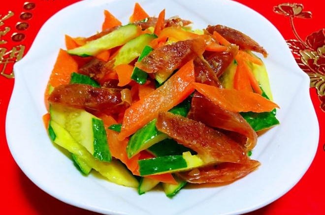 黄瓜胡萝卜炒腊肠