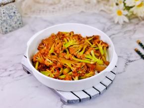 取出装盘即可食用。