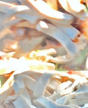 加入豆腐干，翻炒均匀