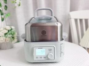 启动炖功能，时间设定1小时，按个人口味加入盐，再炖10分钟就可以啦！